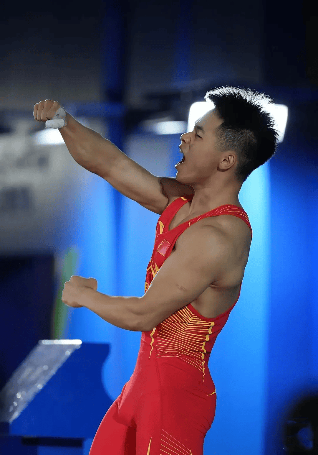 运动员高水平比赛让人眼前一亮,激动人心的简单介绍 运动员高水平比赛让人眼前一亮,激动人心的简单介绍