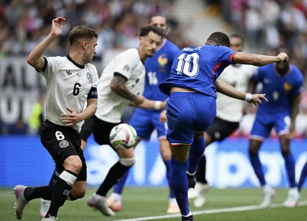 世俱杯2025-包含欧洲杯战术调整奏效，成功扭转局势的词条