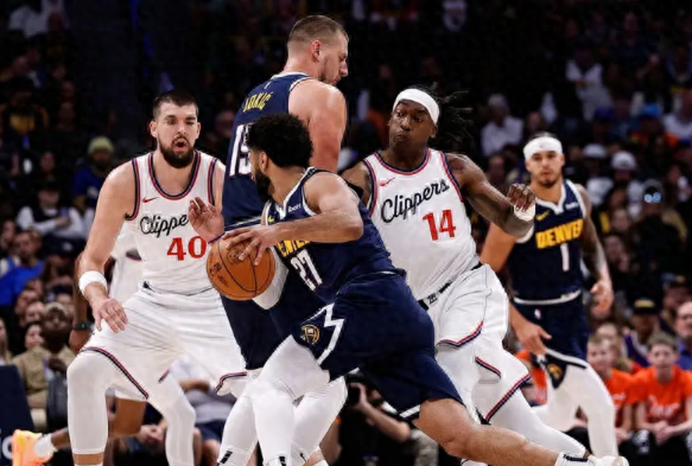 掘金翻盘上海队,约基奇带队取胜 掘金翻盘上海队,约基奇带队取胜