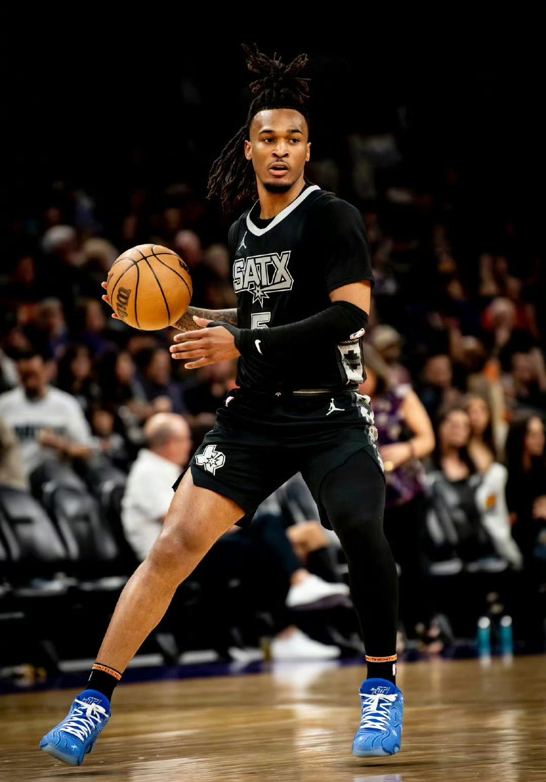 国王翻盘马刺，莫兰特惊艳四座