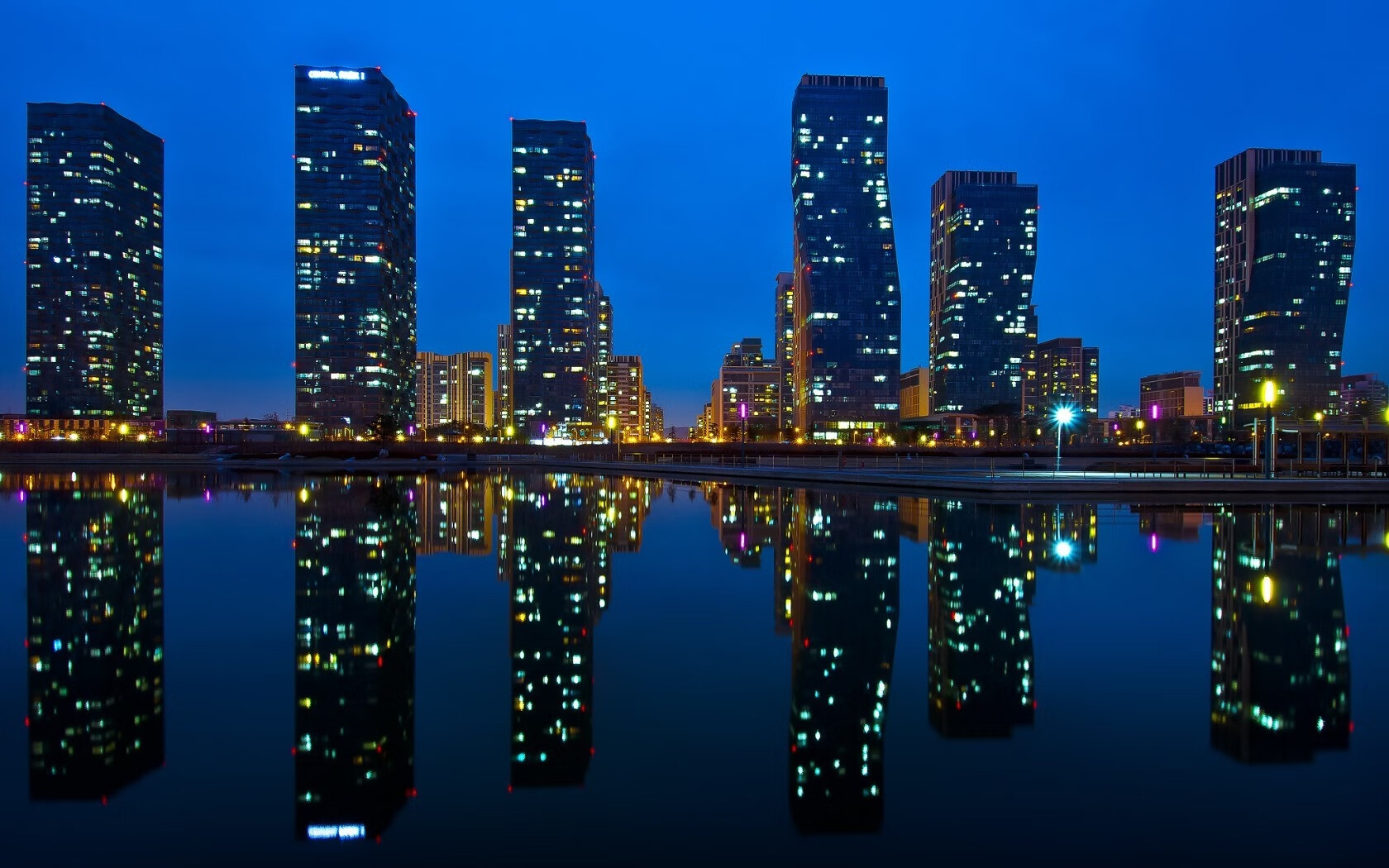 太阳击溃骑士，利拉德迎里程碑之夜—篮球世界的双重盛宴