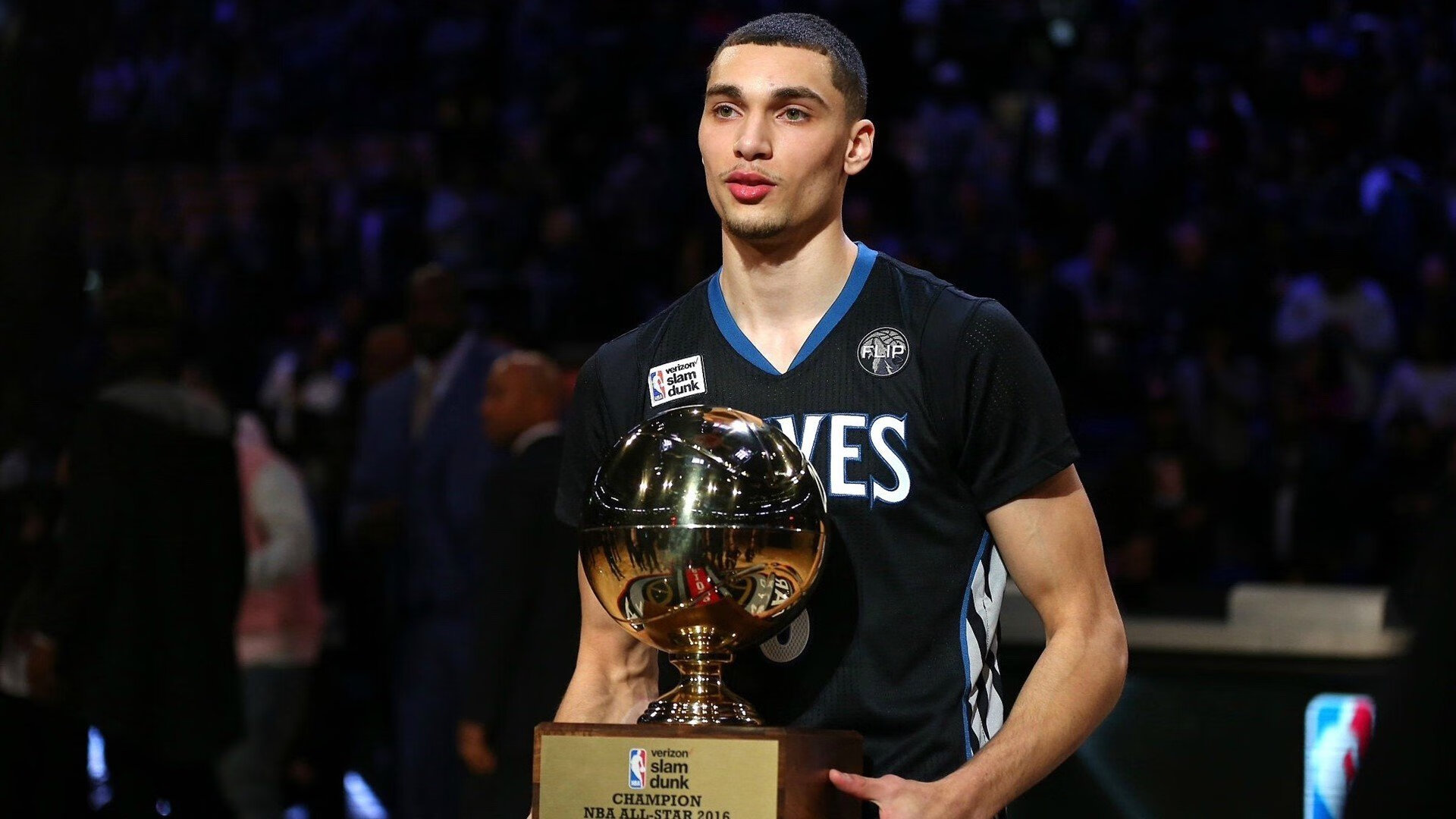 英超争冠之夜，当火星坠落绿茵，他是最沉默的统治者