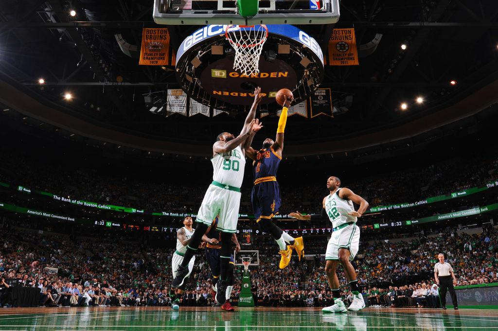 福克斯全程高能输出,骑士最后时刻击败凯尔特人 福克斯全程高能输出,骑士最后时刻击败凯尔特人