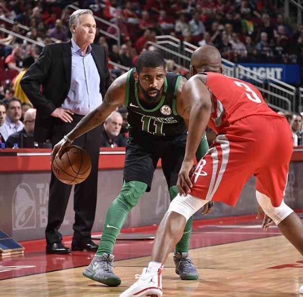 奥运周期关键战焦点战，火箭带走深圳队