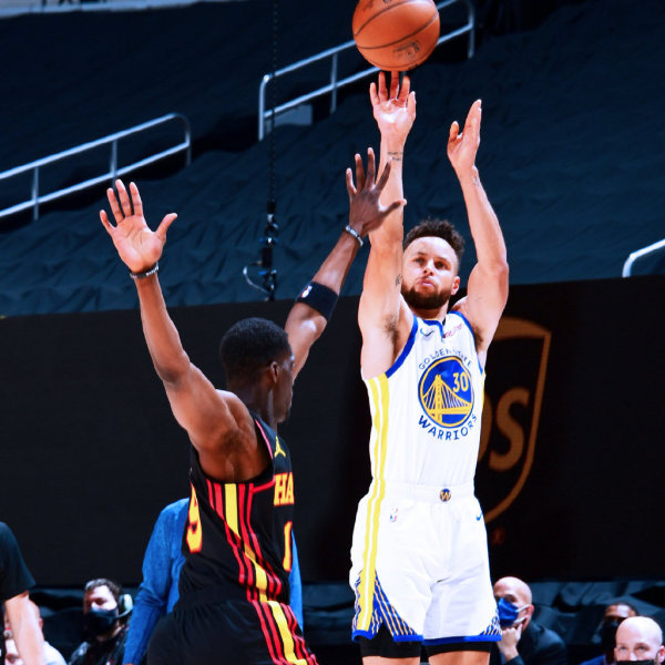 欧冠决赛焦点战，尼克斯击败老鹰